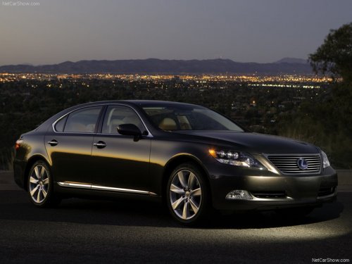 Lexus LS