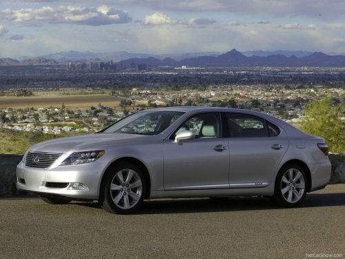 Lexus LS